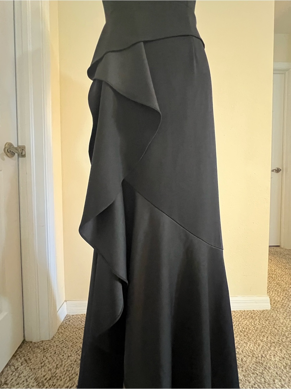 Adrianna Papell 8 Black Mermaid Gown Asymmetrical Ruffle Cascade Formal Evening - Picture 4 of 13